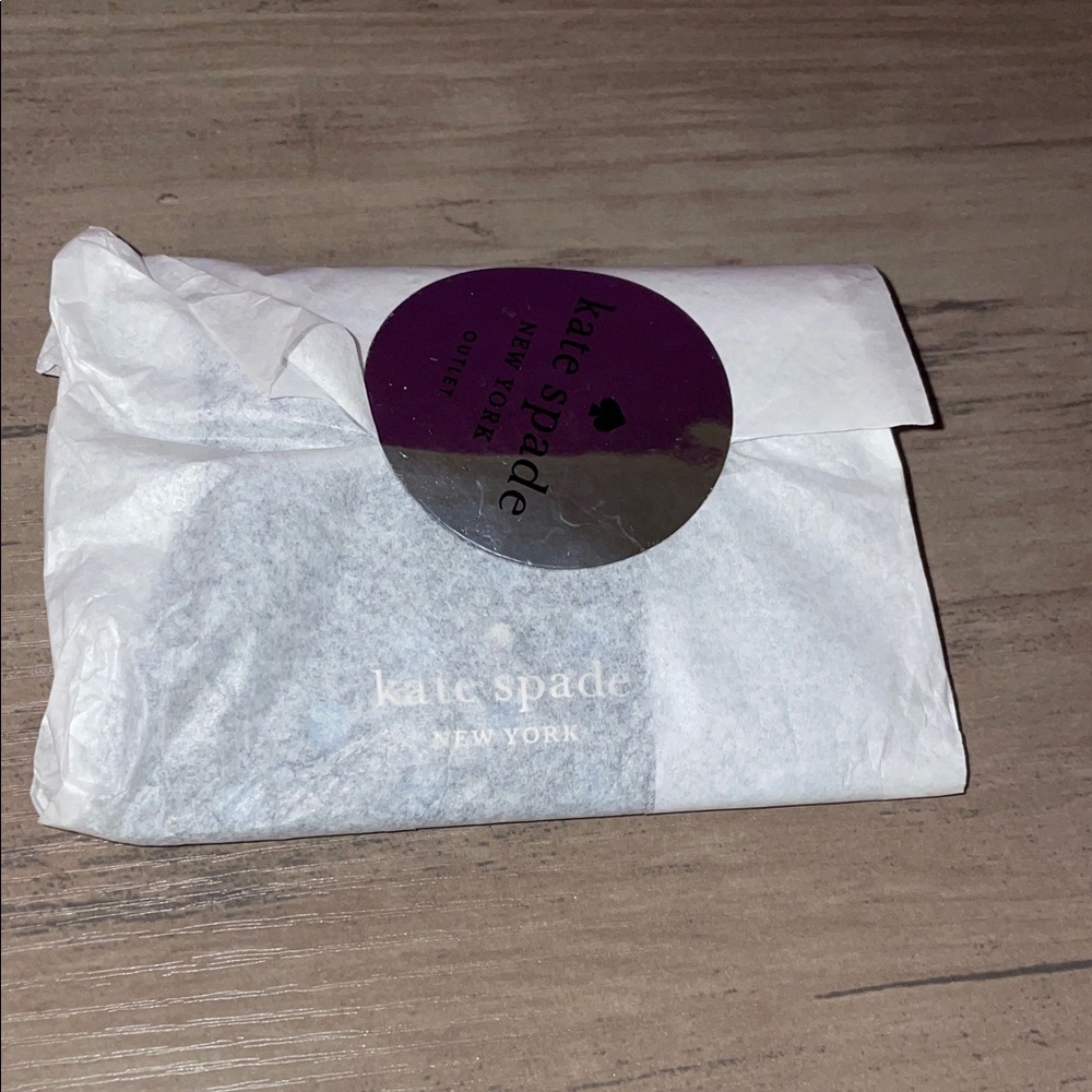 Kate Spade Alice in Wonderland Card Holder | Rare Limited Edition | NWT - Picture 7 of 8